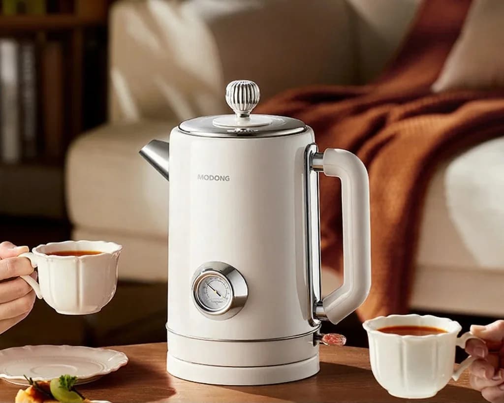 Chaleira Elétrica com Desligamento Automático e Manter Aquecido 1.8L