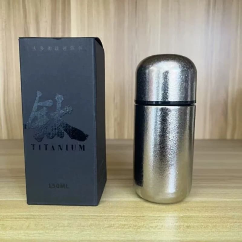 Cantil de Bolso em Titânio Puro 150ml