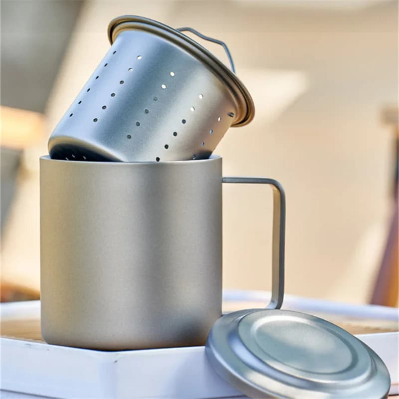 Caneca com Infusor de Chá em Titânio Puro 450ml